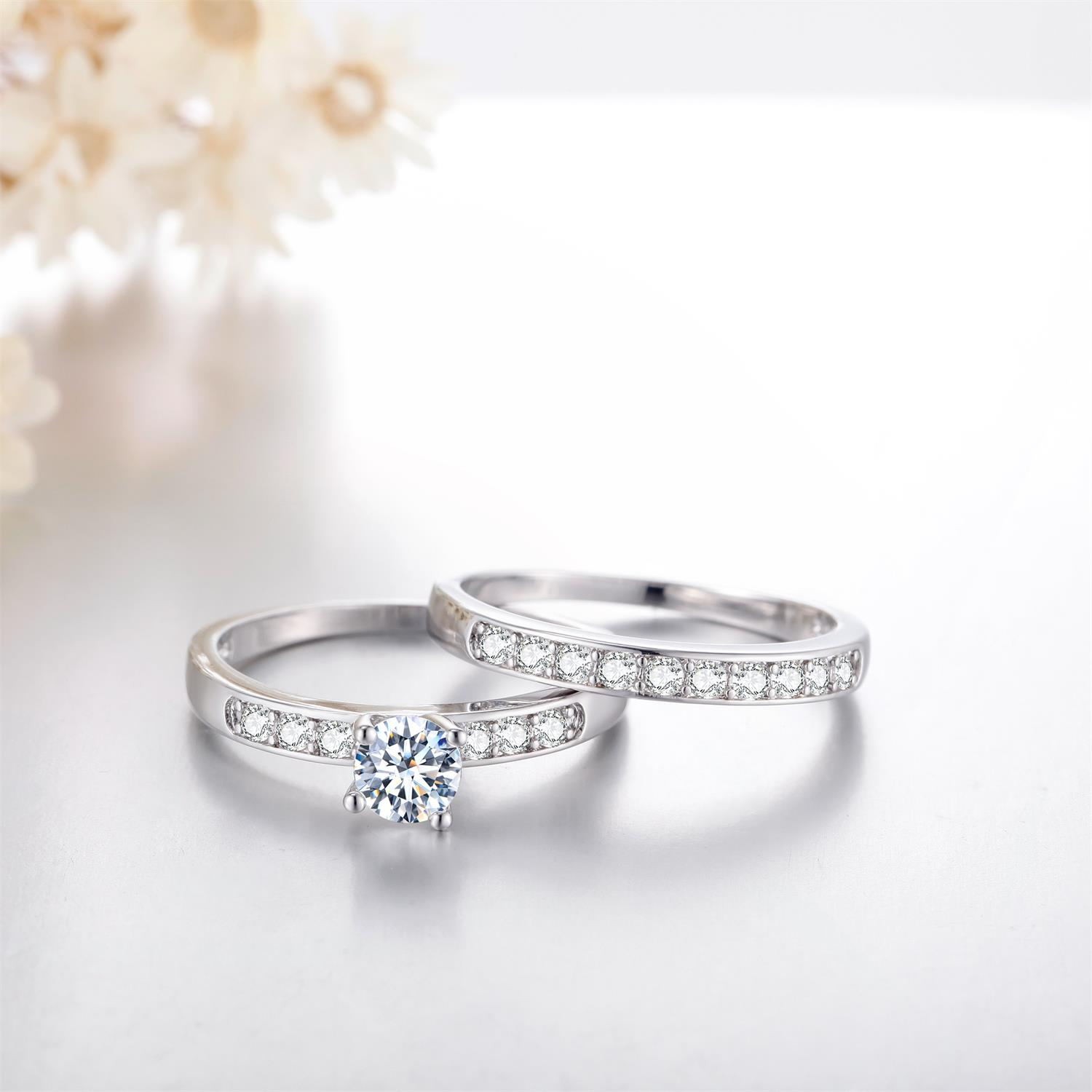 Lucky Love Engagement Wedding Ring - RoseFeels