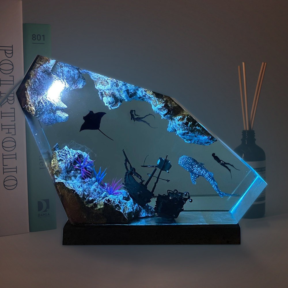 Resin Ocean Wood Lamp Whale Shark Manta Rays and Couple Diver Home Decor Christmas Gift