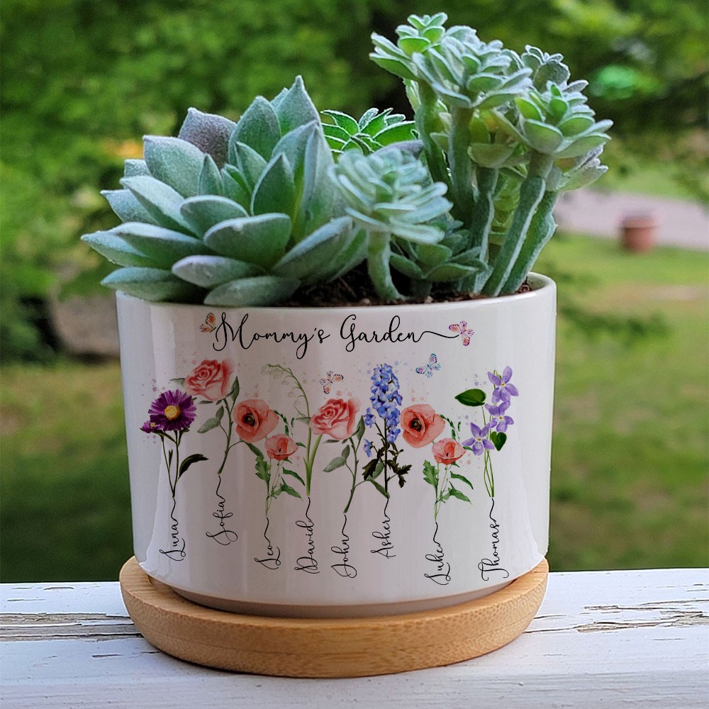Custom Mom's Garden Plant Pot With Kids Name and Birth Month Flower For Mother's Day