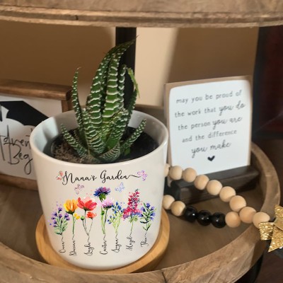 Personalized Nana's Garden Plant Pot With Grandkids Name and Birth Flower For Mother's Day Christmas