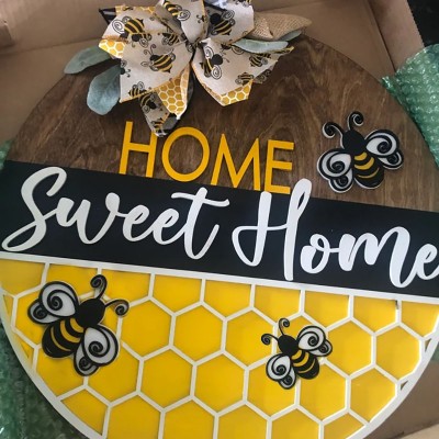 Wooden Hello Sweet Home Door Hanger Farmhouse Decor Entry Way Wall Welcome Bee Sign